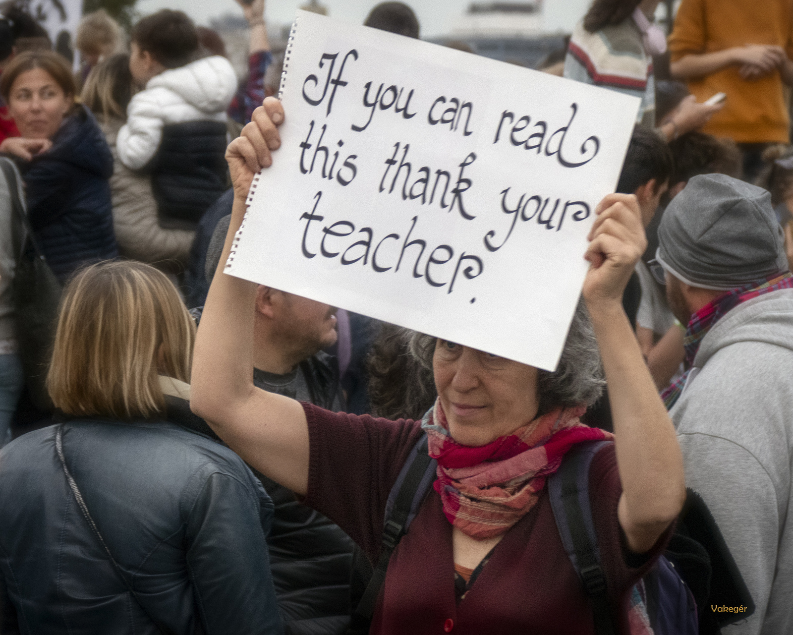 Tüntetés a tanárokért - Köszönöm - és a francia meg az orosztaná