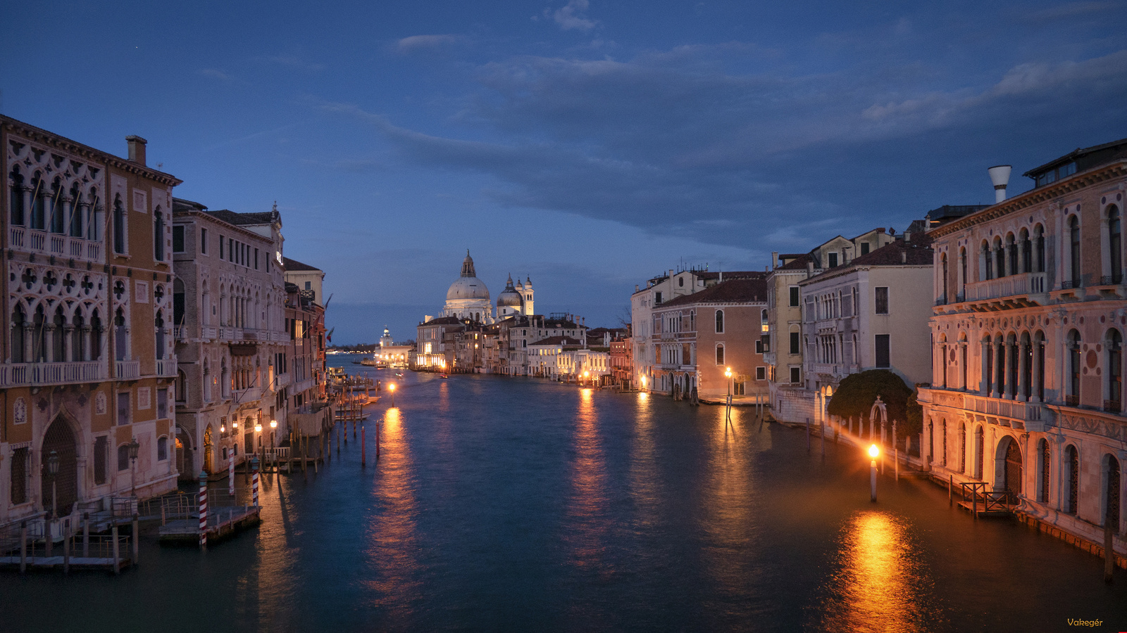 Velence - Basilica di Santa Mari della Salute est