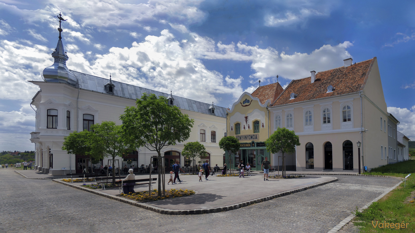 Skanzen - Erdély főtér a Korzó kávéházzal