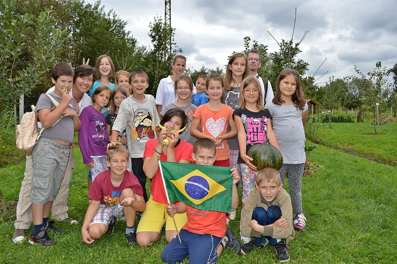 2014-08-12 A PRONAS-kertben