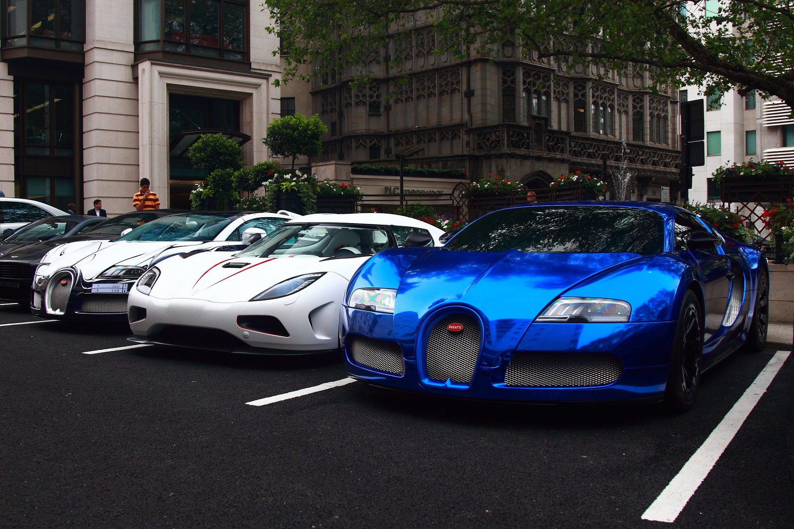 Bugatti Veyron Centenaire&amp;Koenigsegg Agera R&amp;Bugatti Vey