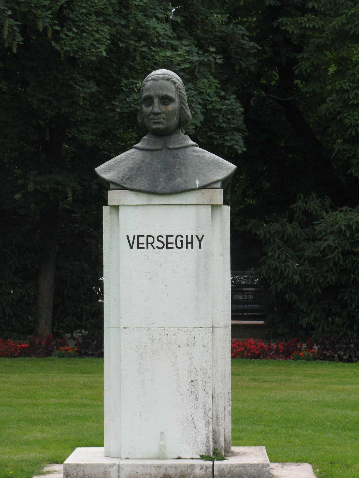 Verseghy Ferenc szobra