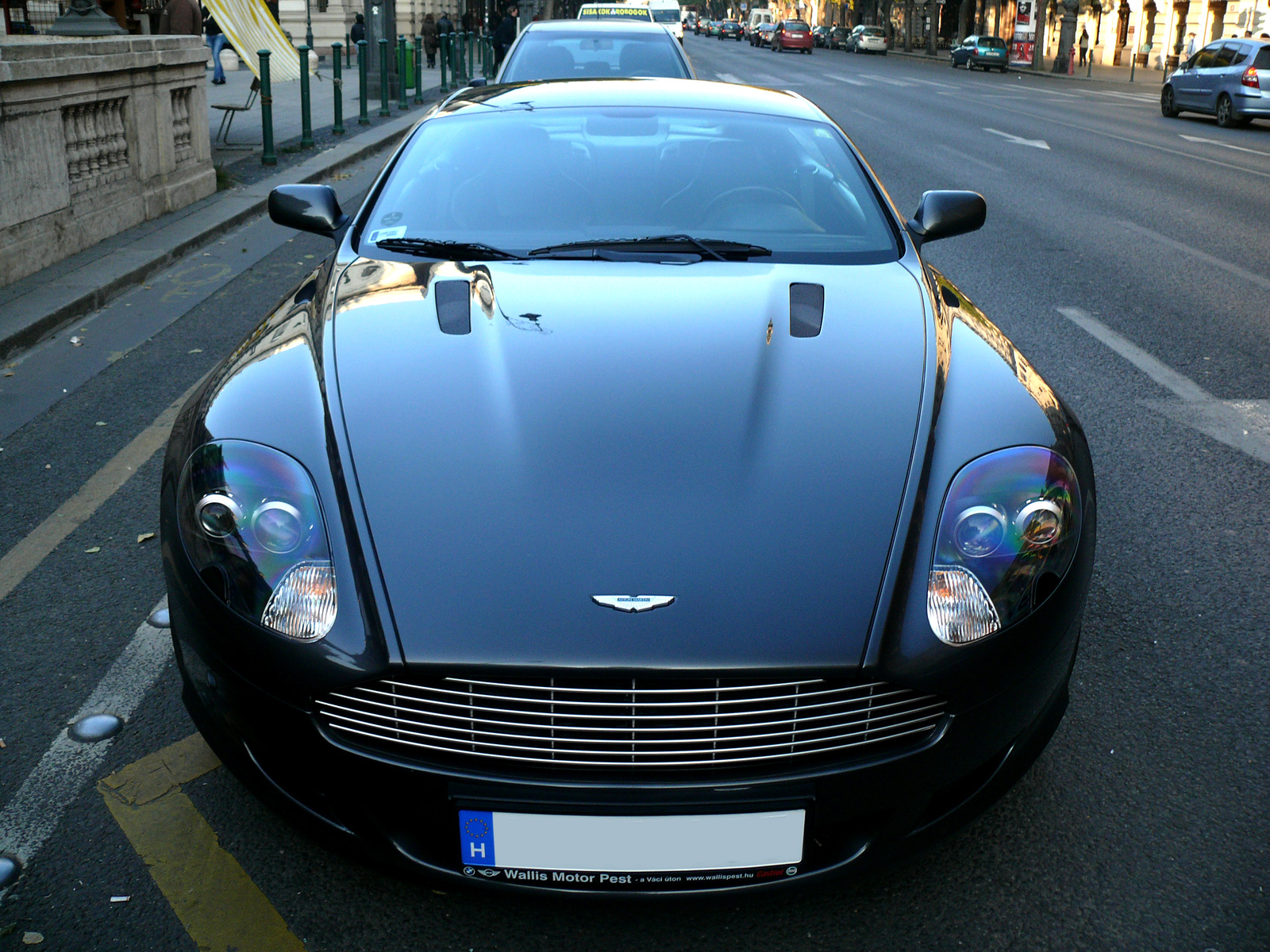 Aston Martin DB9