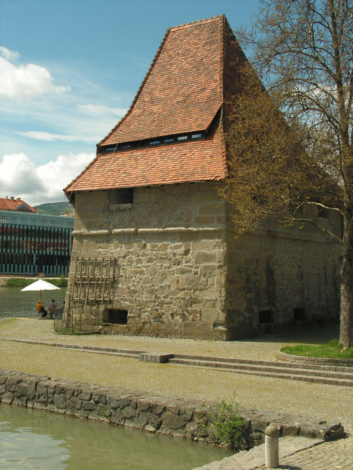 Maribor, a Dráva partján (Vodni stolp), SzG3