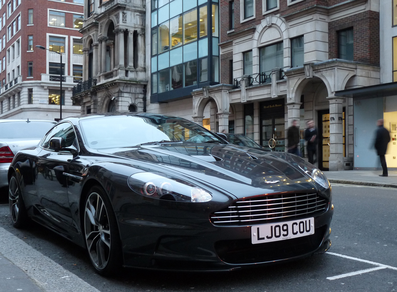 Aston Martin DBS