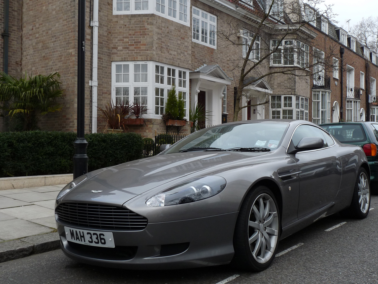 Aston Martin DB9