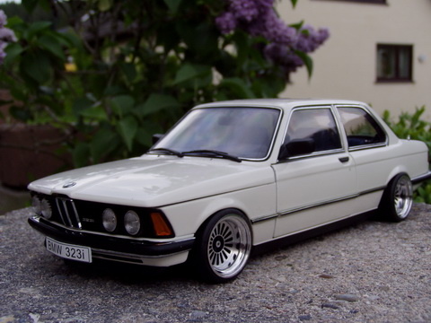 E21 weiss 16