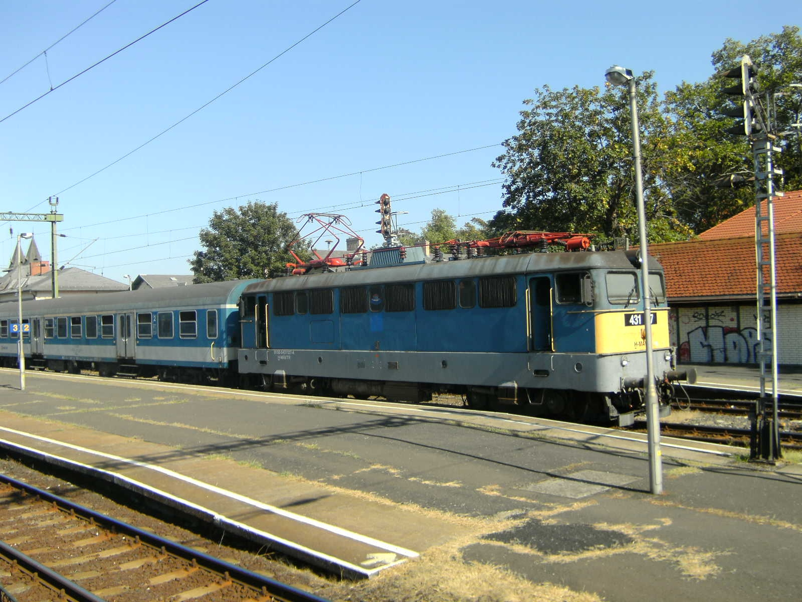 431 127 siófok