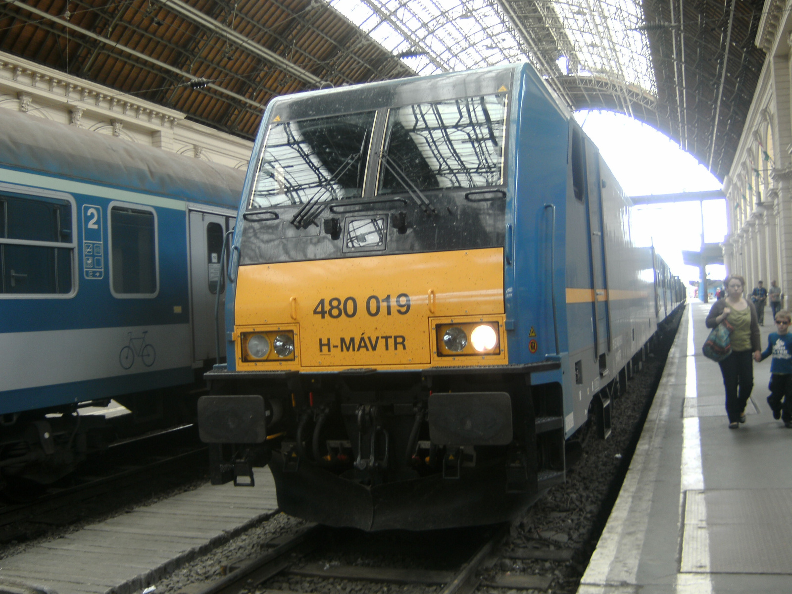 480 019