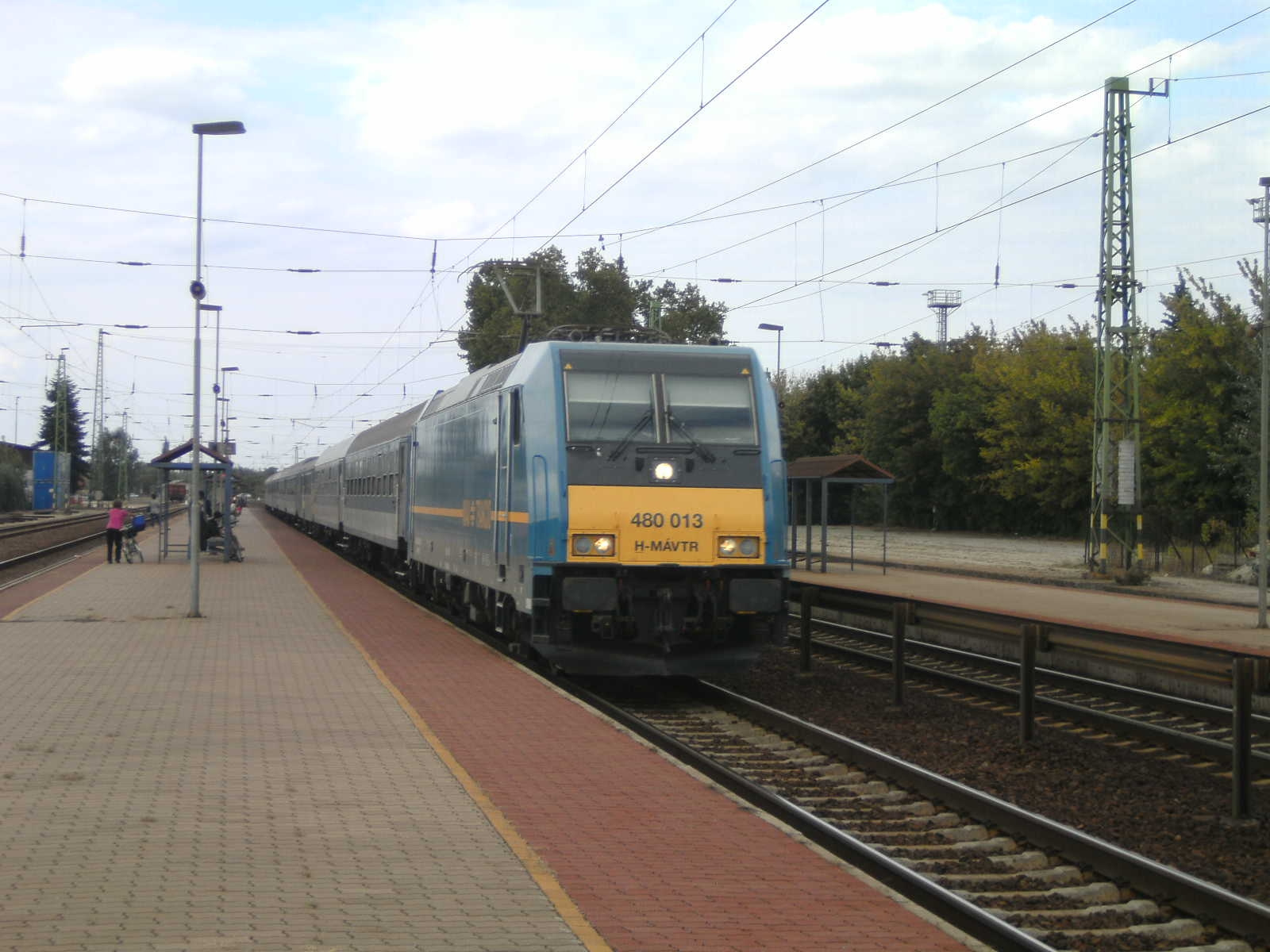 480 013