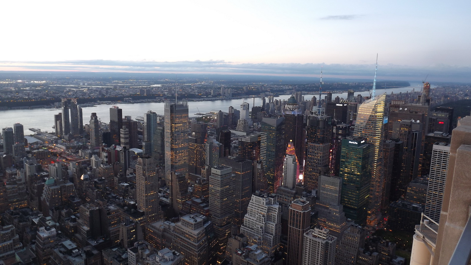 Kilátás az Empire State Buildingből XIV.