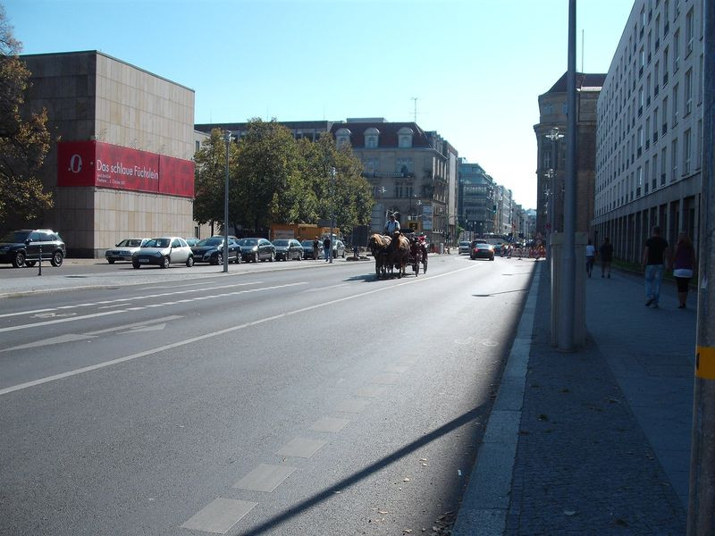 Berlin Unter den Linden 037