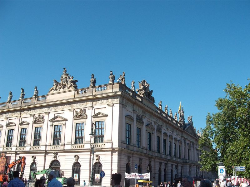 Berlin Unter den Linden 077