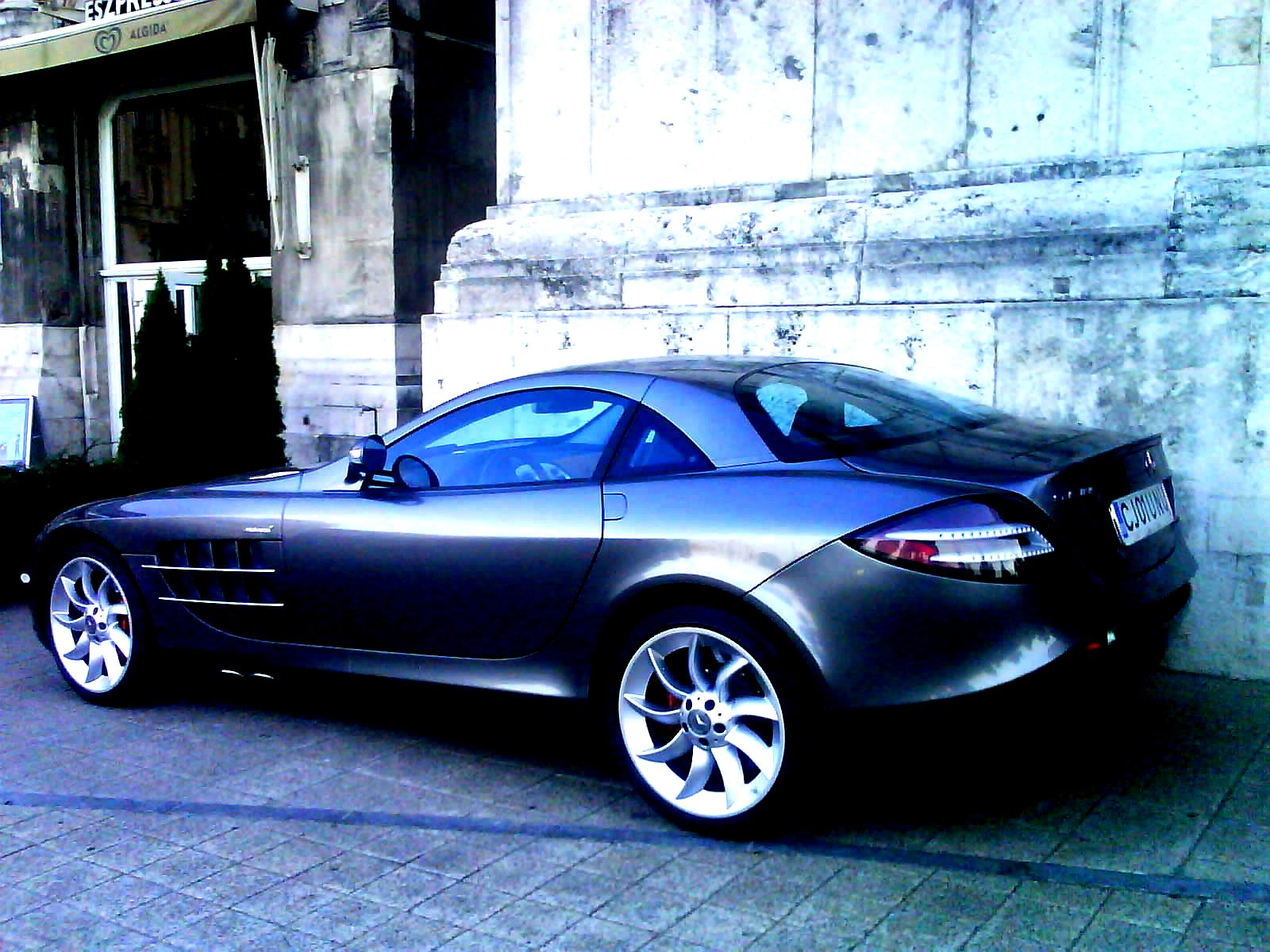 Mercedes-Benz SLR McLaren