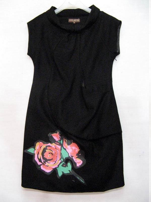 91006B-21A  LV BLACK WOOL DRESS SIZE 2 4 6 PRICE USD46