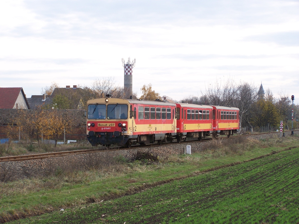 Bzmot - 237 Decs (2009.11.15).