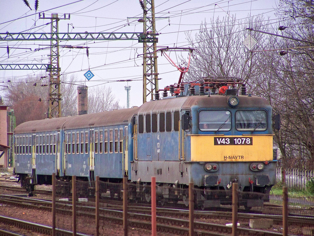 V43 - 1078 Dombóvár (2010.12.11)