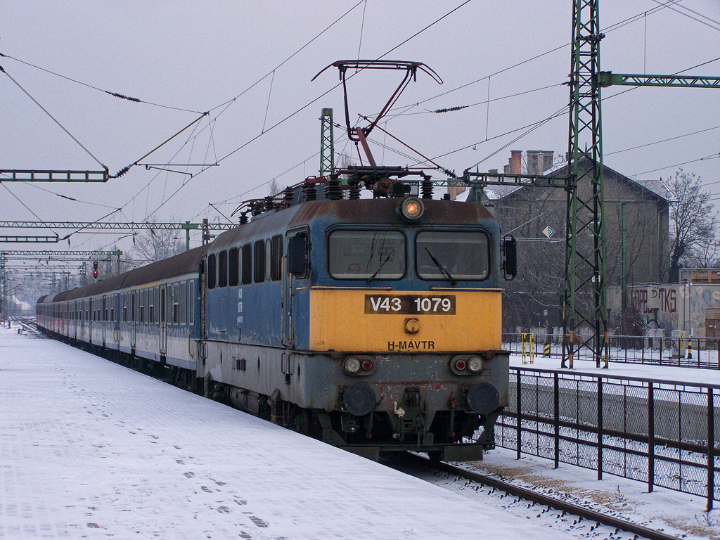 V43 - 1079 Kelenföld (2010.12.30).