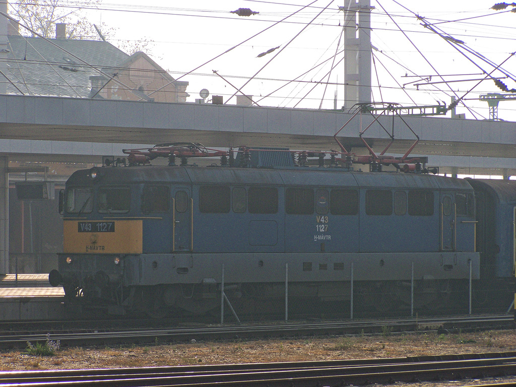 V43 - 1127 Kelenföld (2010.11.04)01.