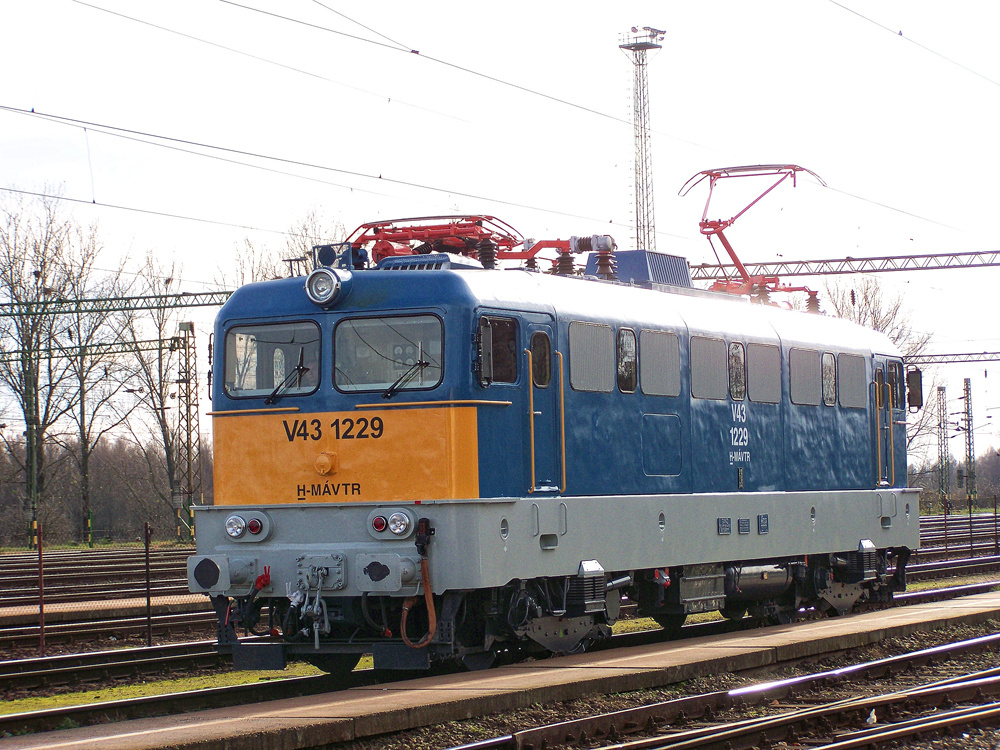 V43 - 1229 Dombóvár (2010.11.12)02.