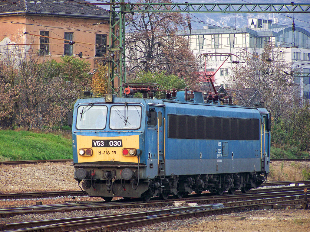 V63 - 030 Kelenföld (2010.11.04).03.