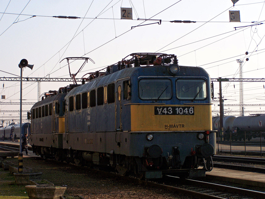 V43 - 1046 Dombóvár (2011.03.23).