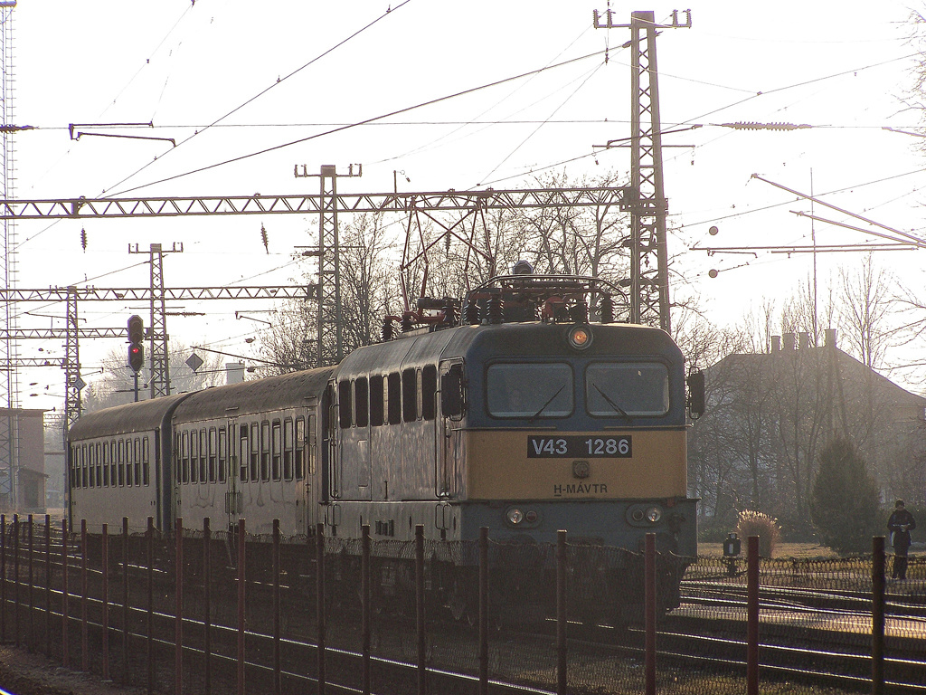 V43 - 1286 Dombóvár (2011.02.10).