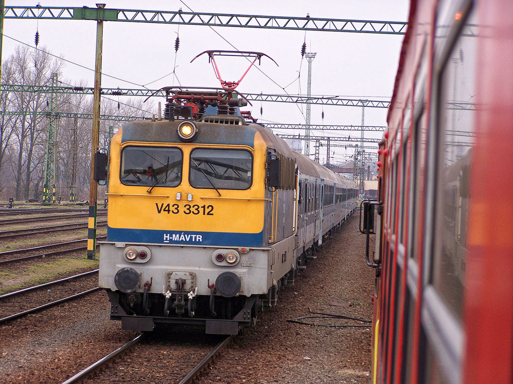 V43 - 3312 Dombóvár (2011.01.21).