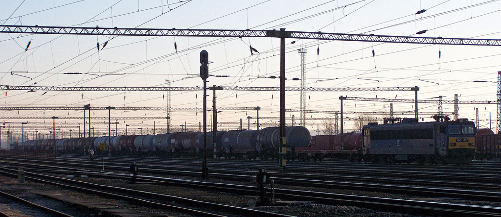 V63 - 017 Dombóvár (2011.03.09).