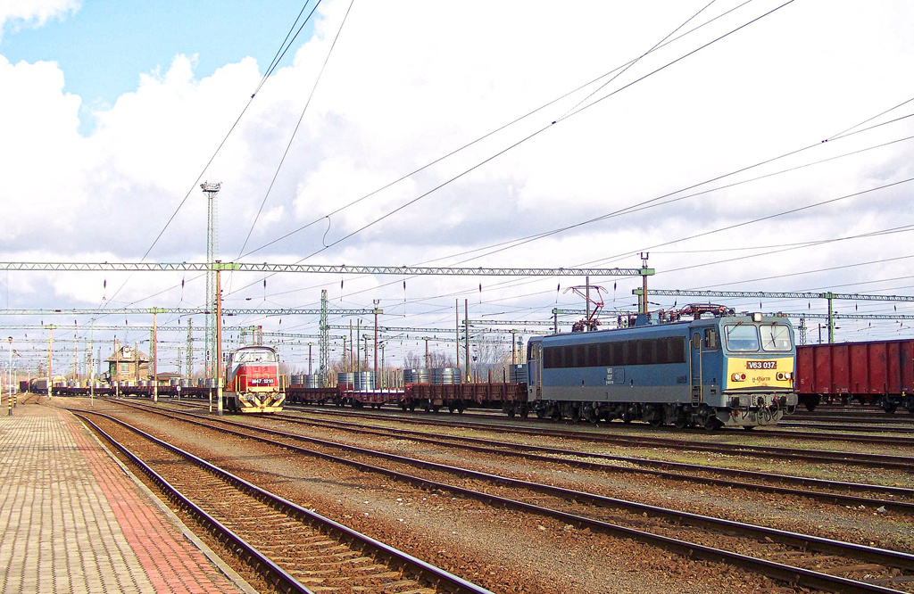 V63 - 037 Dombóvár (2011.01.03).