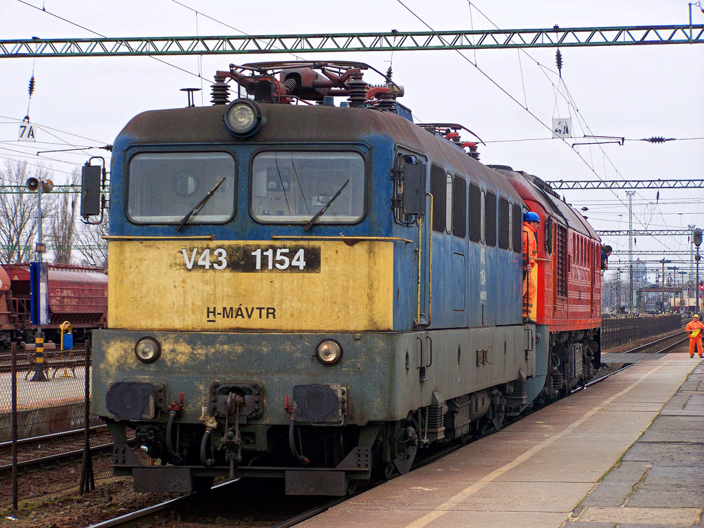 V43 - 1154 + M62 - 235 Dombóvár (2011.02.14).