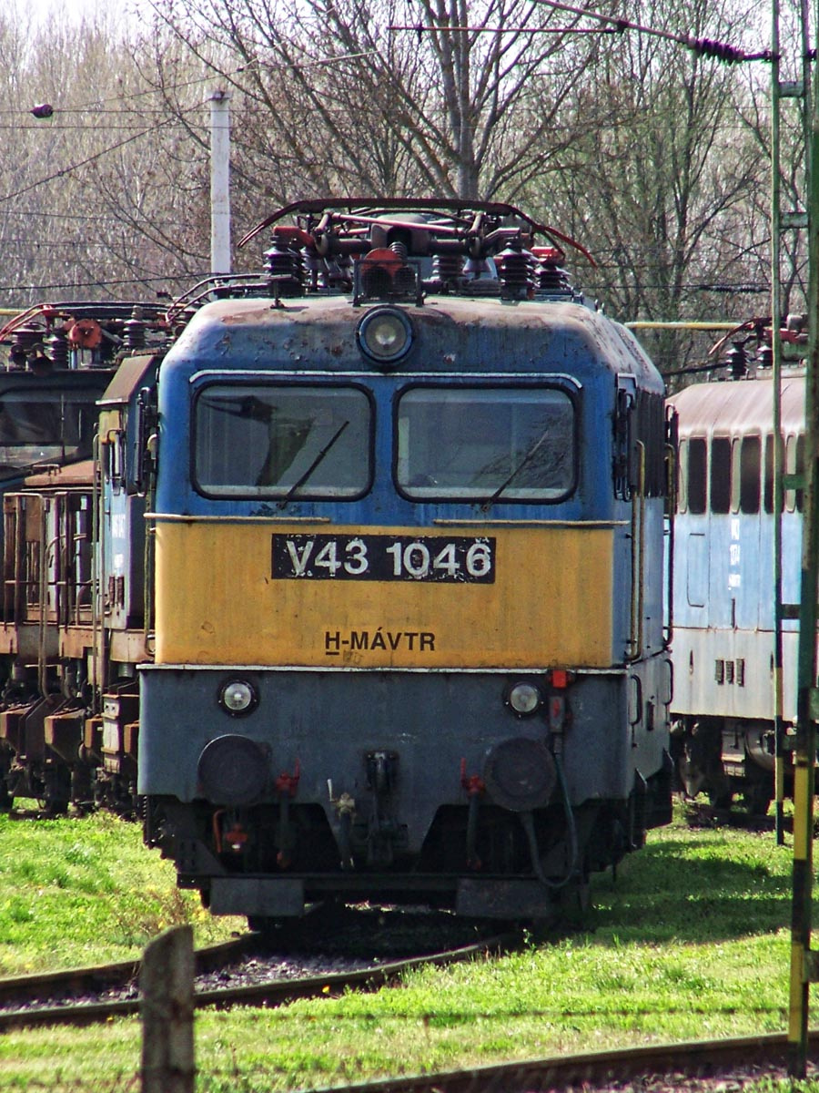 V43 - 1046 Dombóvár (2011.04.05).