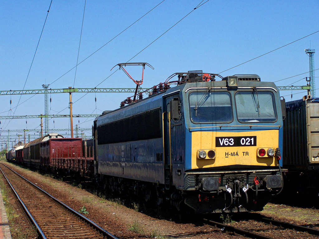 V63 - 021 Dombóvár (2011.05.06).