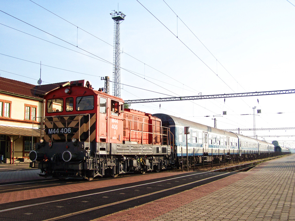 M44 - 406 Dombóvár (2011.05.20)03