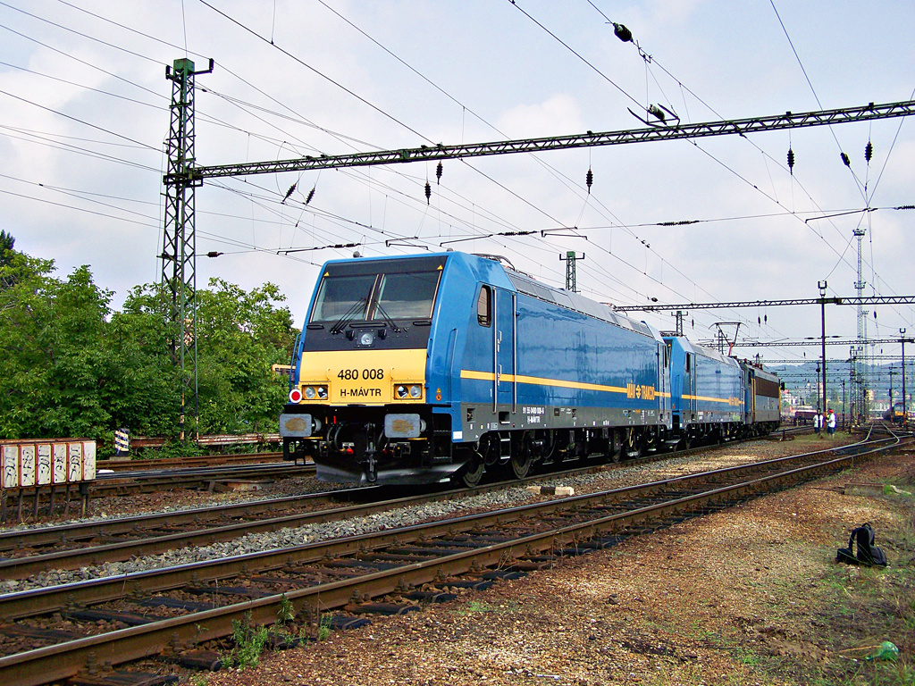 480 008 - 6 + 480 007 - 8 + V63 - 022 Kelenföld (2011.08.06).