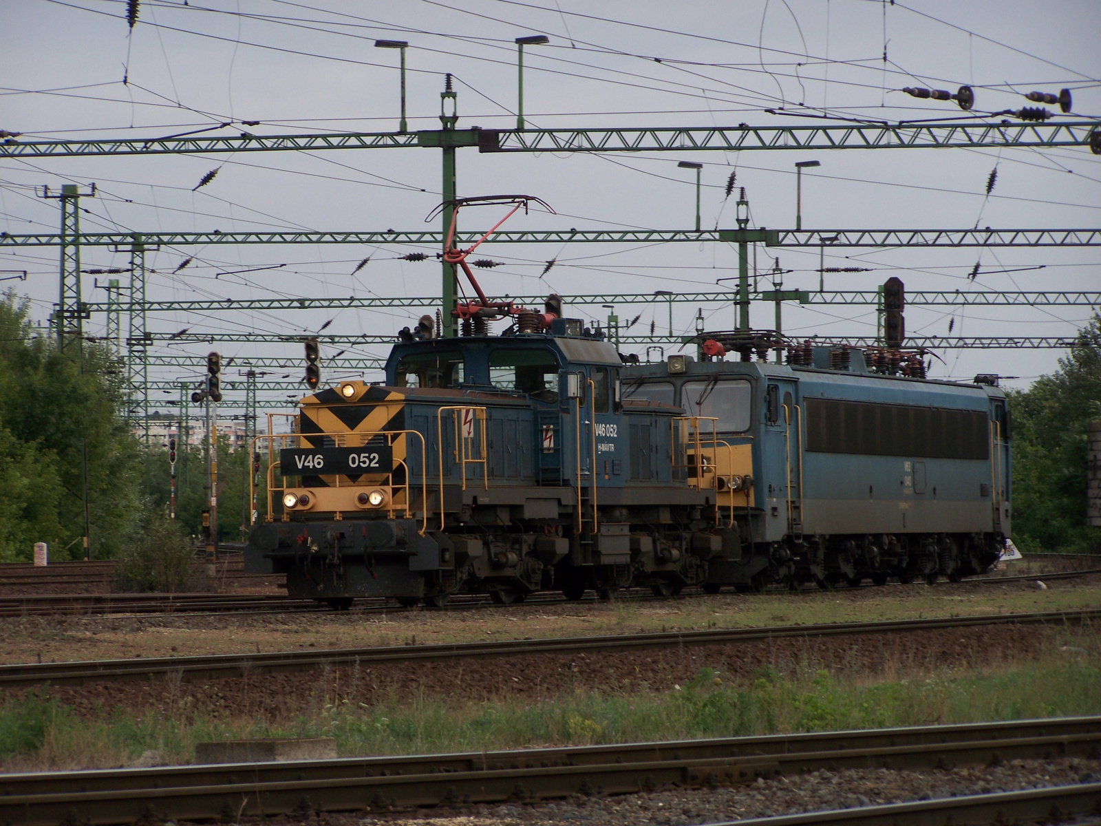 V46 - 052 + V63 - 040 Kelenföld (2011.07.30).