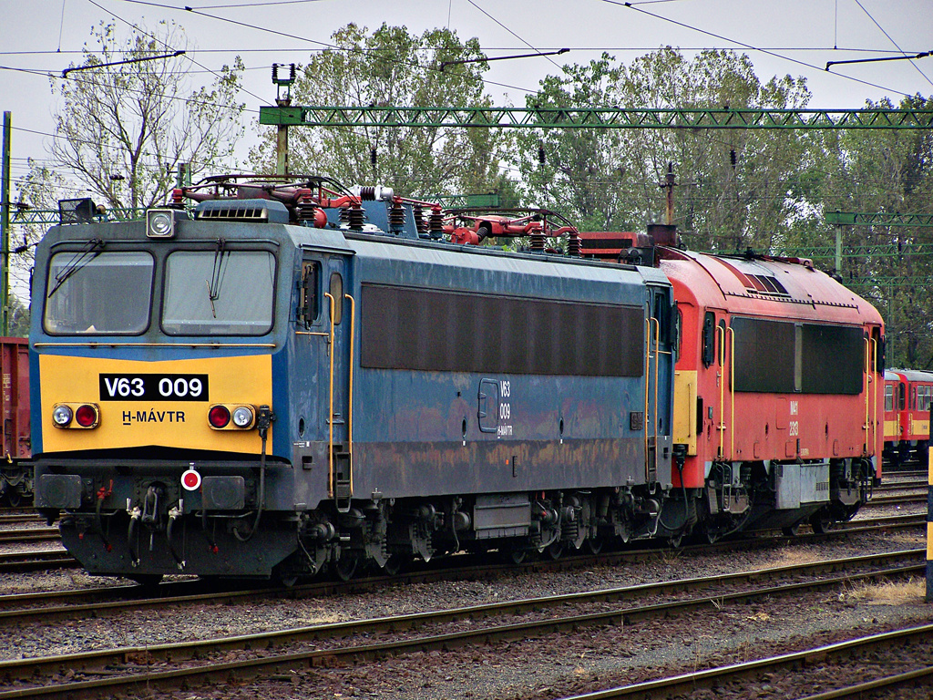 V63 - 009 Dombóvár (2011.09.20).