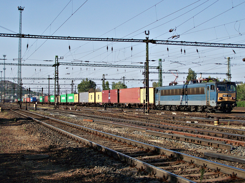 V63 - 015 Kelenföld (2011.08.24)