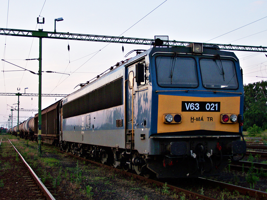 V63 - 021 Sárbogárd (2011.06.14).