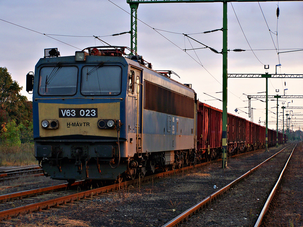 V63 - 023 Sárbogárd (2011.09.24).