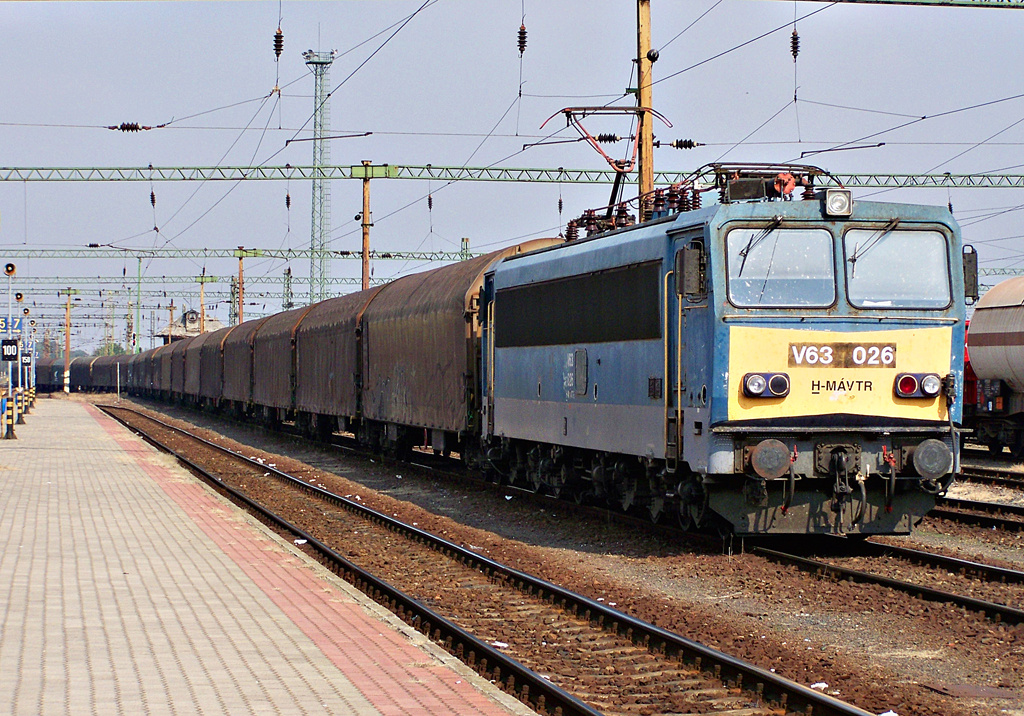 V63 - 026 Dombóvár (2011.09.27).