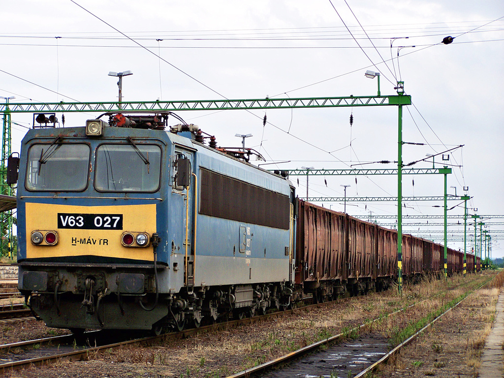 V63 - 027 Sárbogárd (2011.07.23).