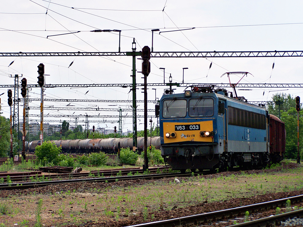 V63 - 033 Kelenföld (2011.06.11)01