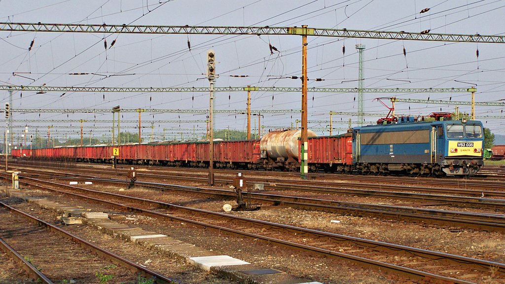 V63 - 035 Dombóvár (2011.09.27)02.