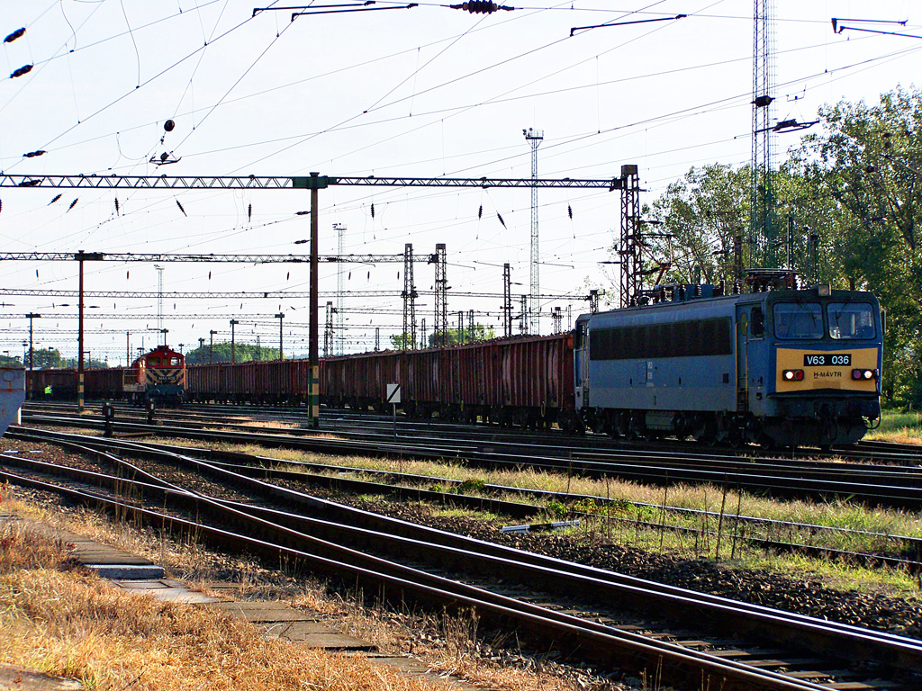 V63 - 036 Dombóvár (2011.09.10).