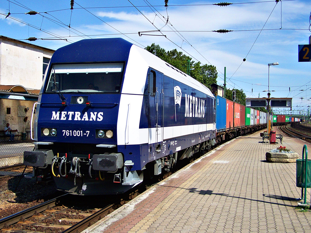 761 001 - 7 Komárom (2011.08.16)02