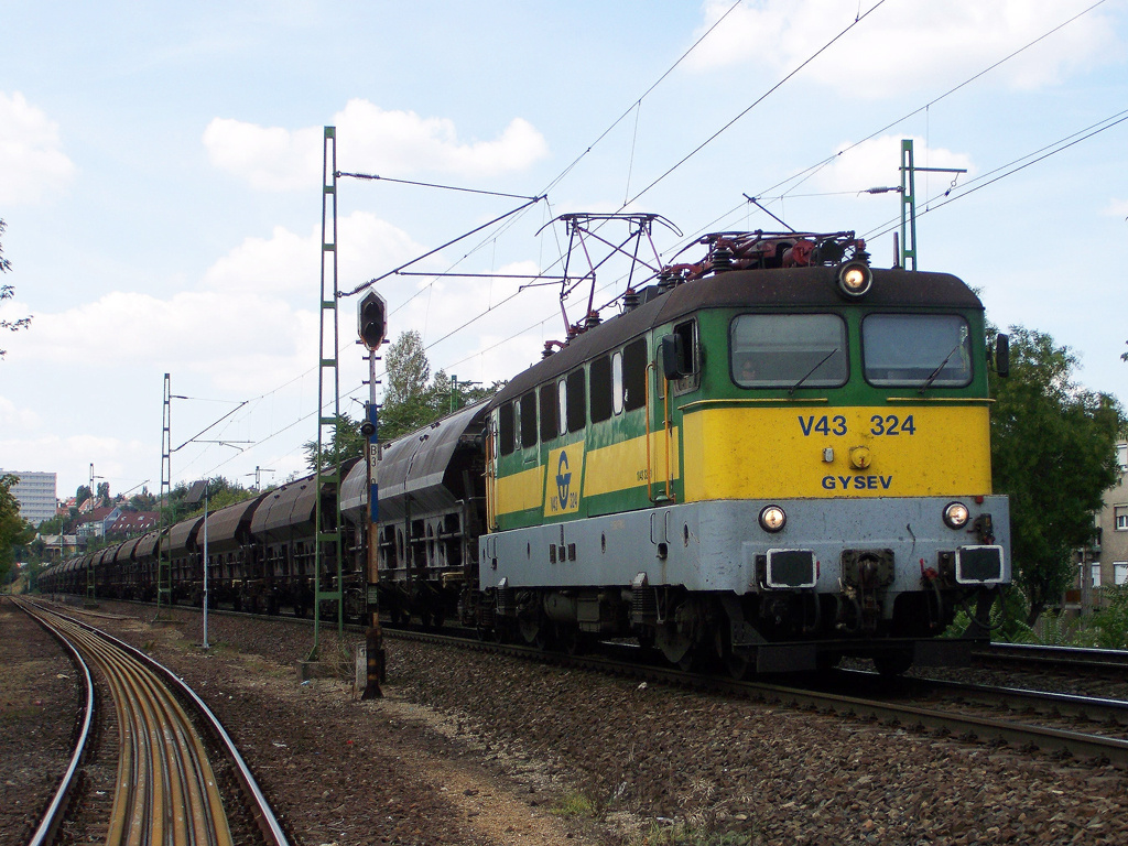V43 - 324 Kelenföld (2011.09.03)01