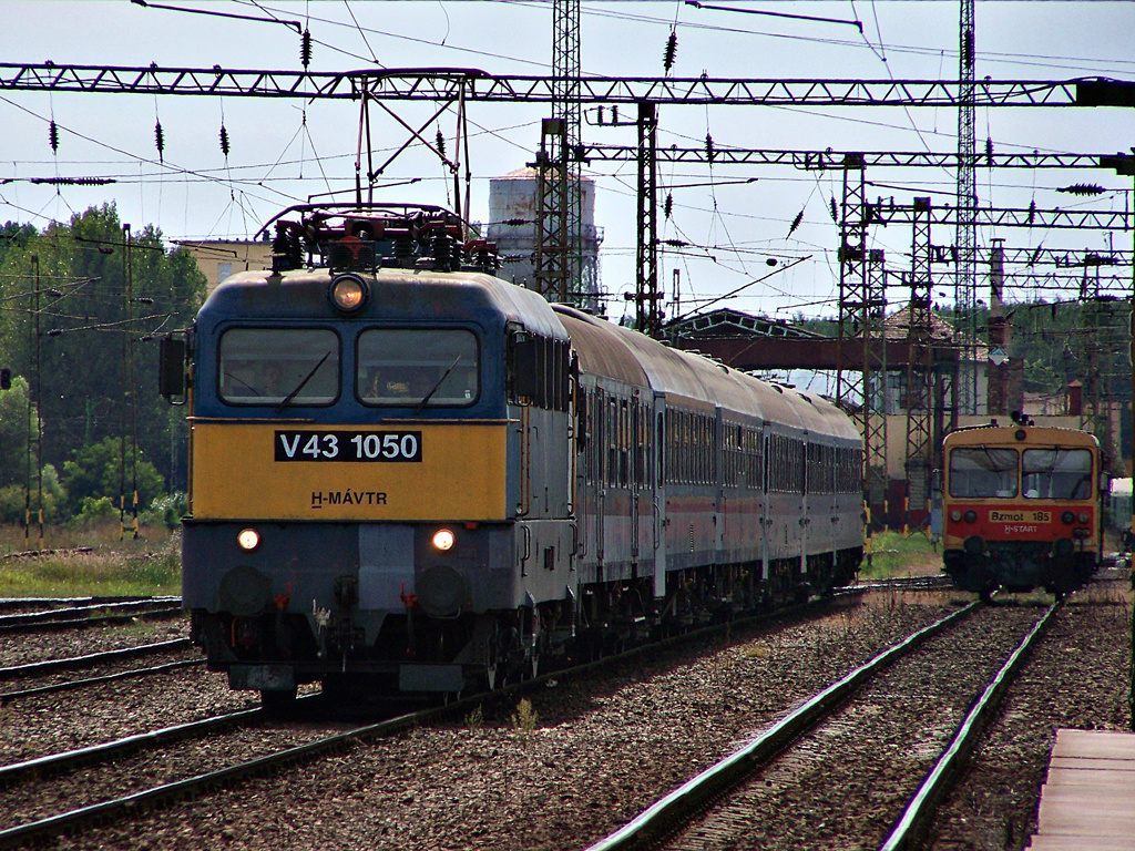 V43 - 1050 Dombóvár (2011.09.07).