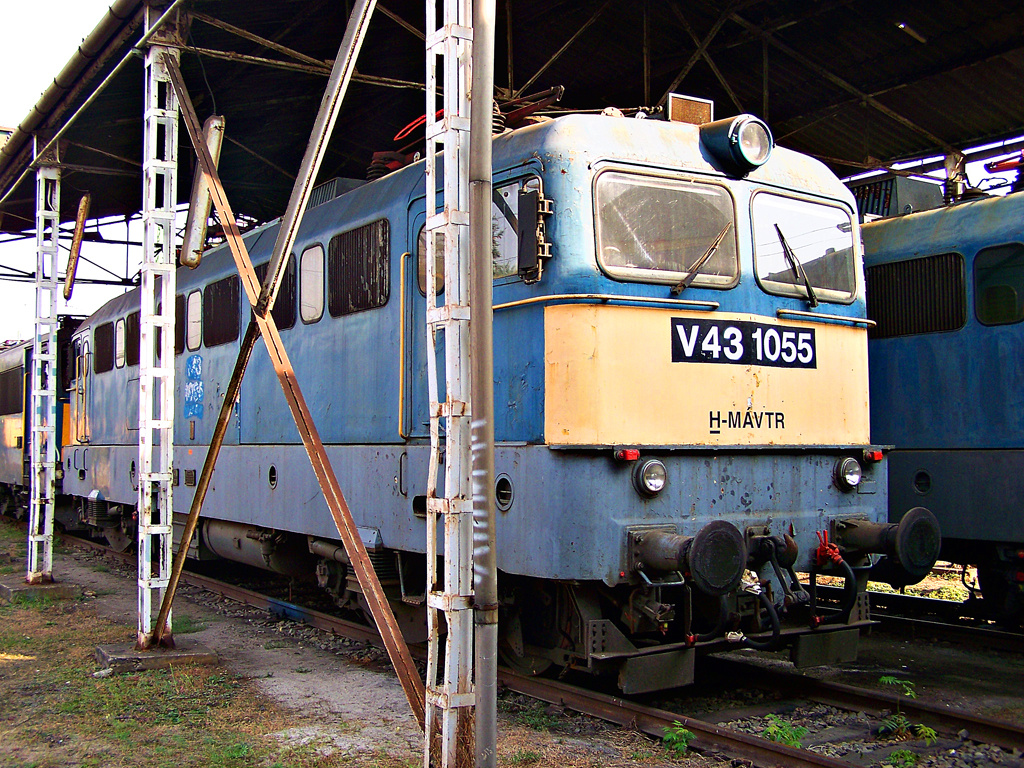 V43 - 1055 Miskolc (2011.10.29).