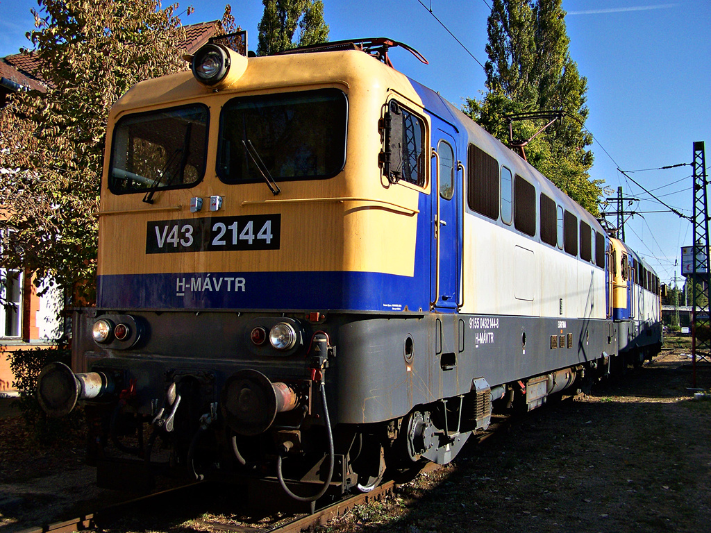 V43 - 2144 Szolnok (2011.10.15).